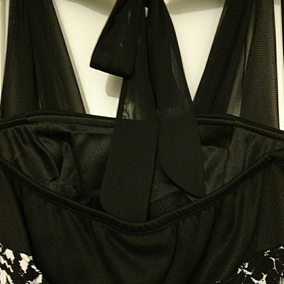 Dress - Picture 3 of 4